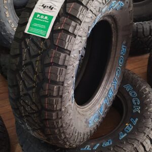 Llanta 265/75R16 Rockblade