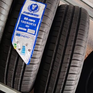 Llanta 195/60R15 Sunwide