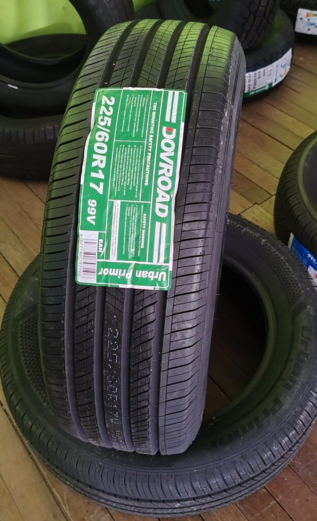 Llanta 225/60R17 Dovroad