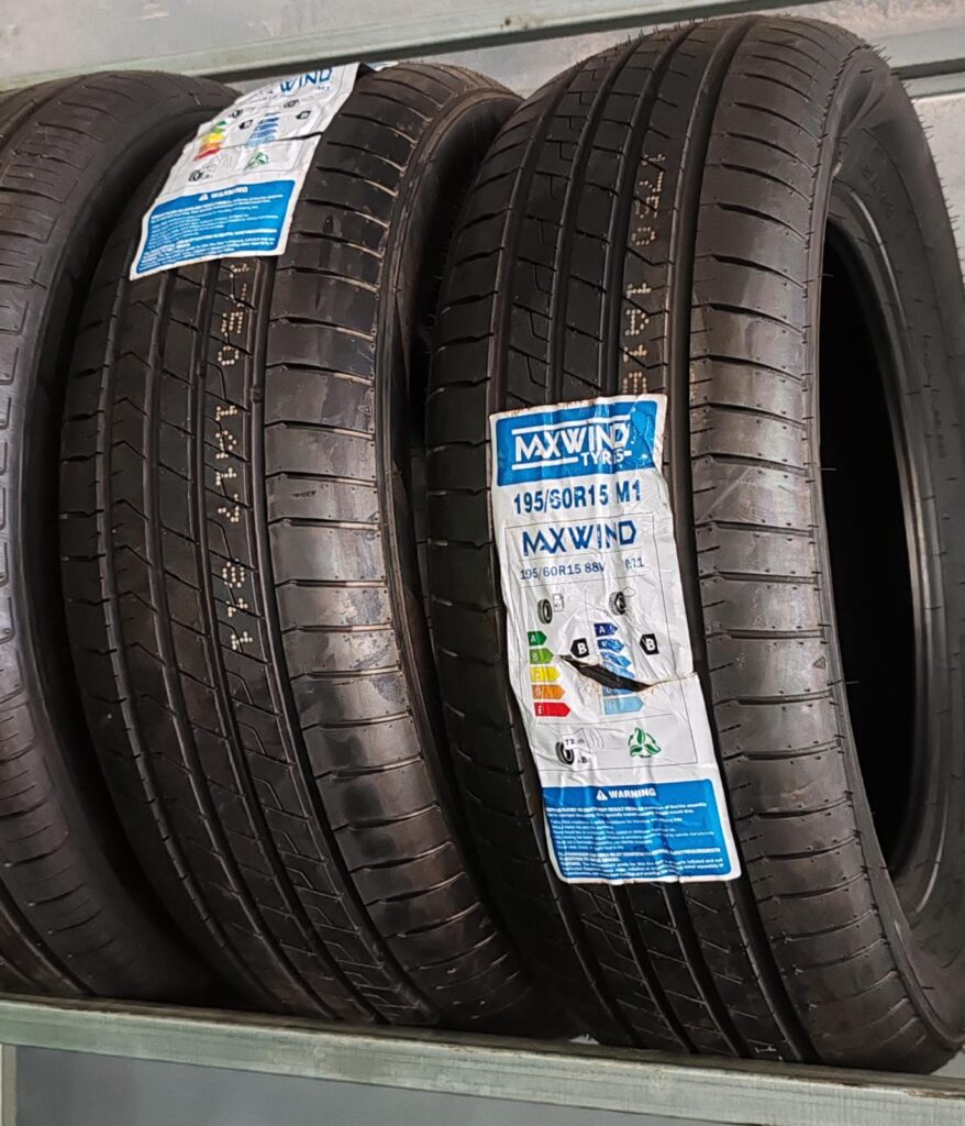 Llanta 195/60R15 Maxwind