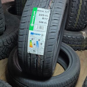 Llanta 225/45R17 Rockblade